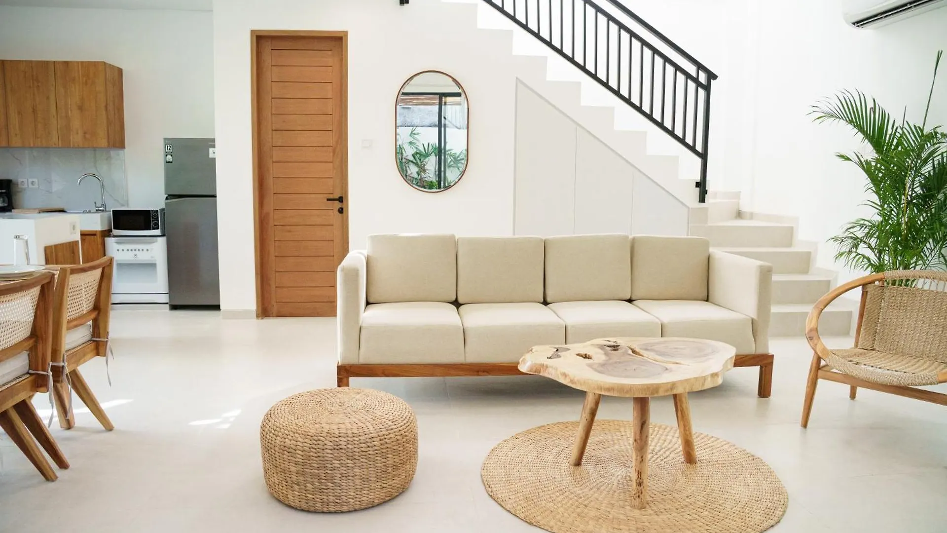 Mau Villa - 2Br Villa In Berawa 캉구