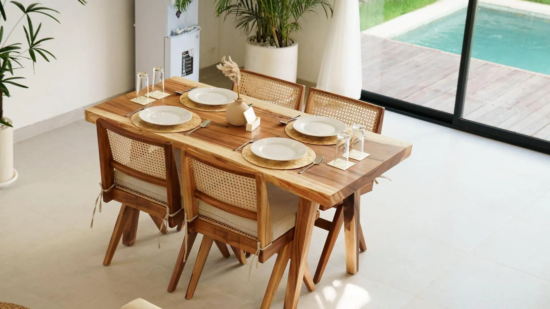 Mau Villa - 2Br Villa In Berawa Canggu